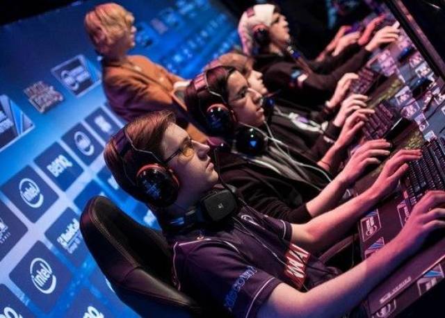 从雷霆时期 从雷霆时期