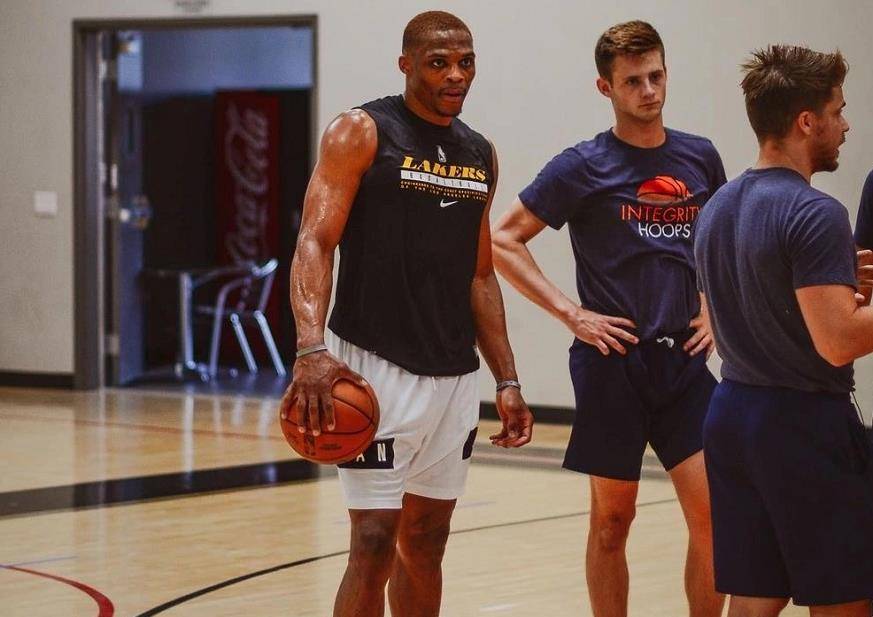 这一瞬间堪 这一瞬间堪