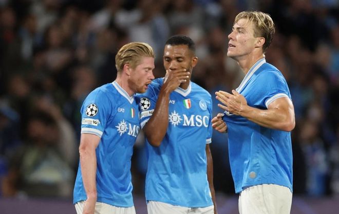 门将扑救 门将扑救